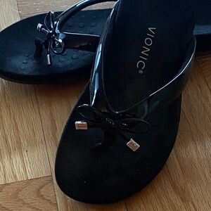 Vionic Bella Toe Post Sandal